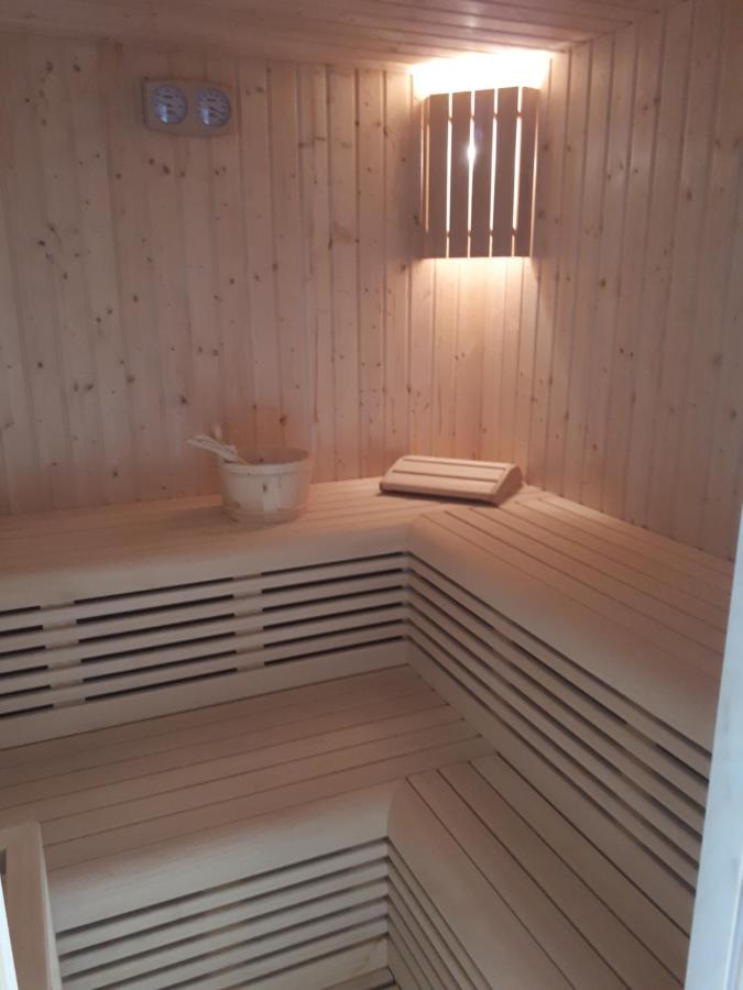 Holiday Park Zagyland Donja Konjscina Exteriör bild